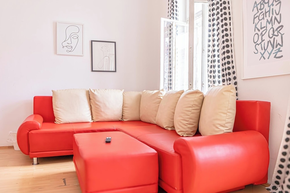 Private Room For Long Stay Stadthalle