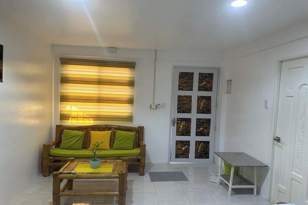 Michael's Homestay - Farm Villa near Patar Beach & Bolinao Falls