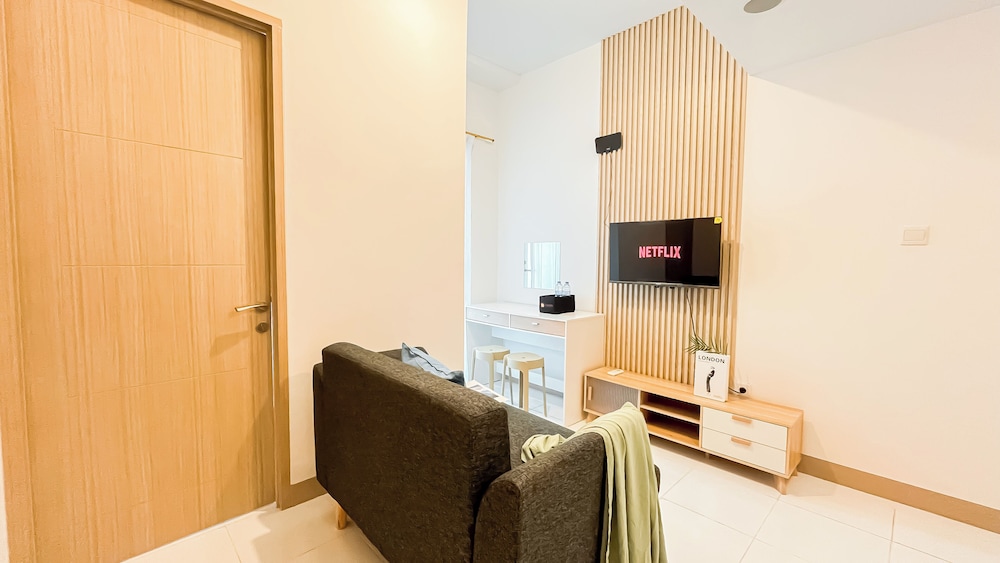 Nice and Comfy 2BR at 32th Floor Tokyo Riverside PIK 2 Apartment