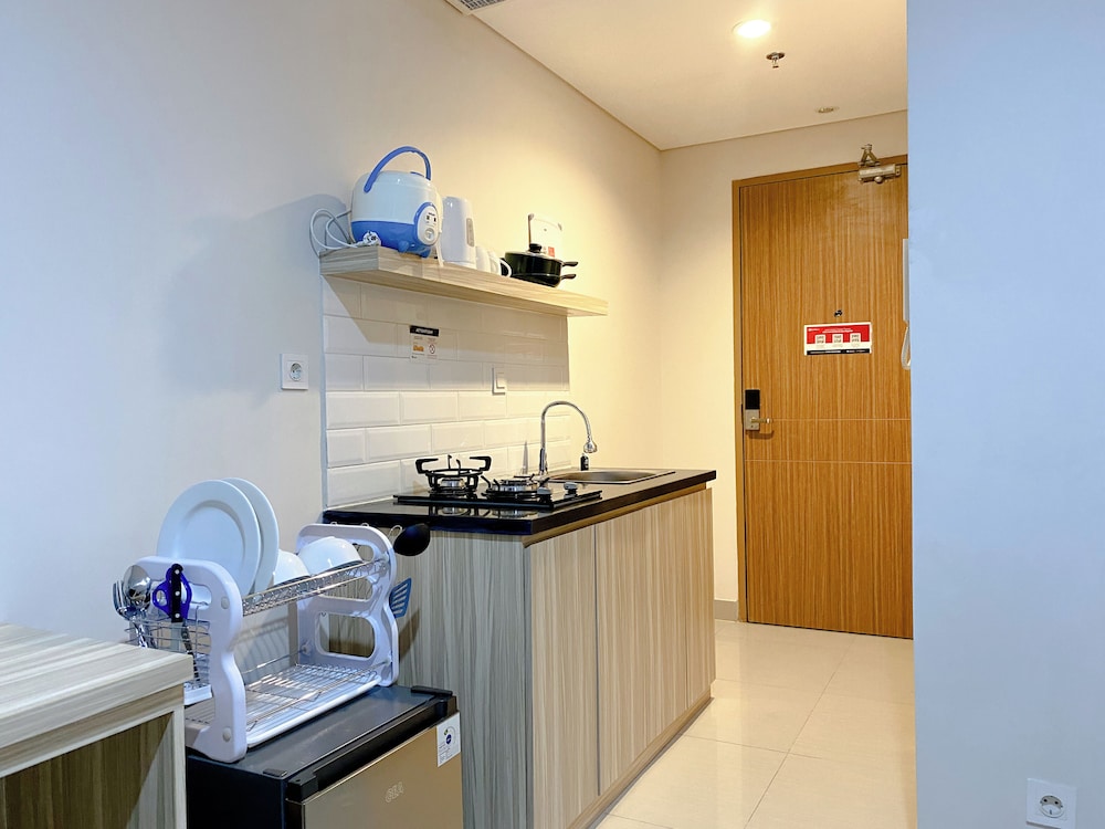 Good Choice And Cozy Studio At Tamansari Iswara Apartment