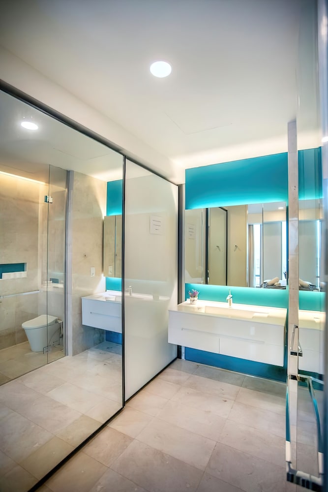 Tropicana The Residences KLCC Skypool