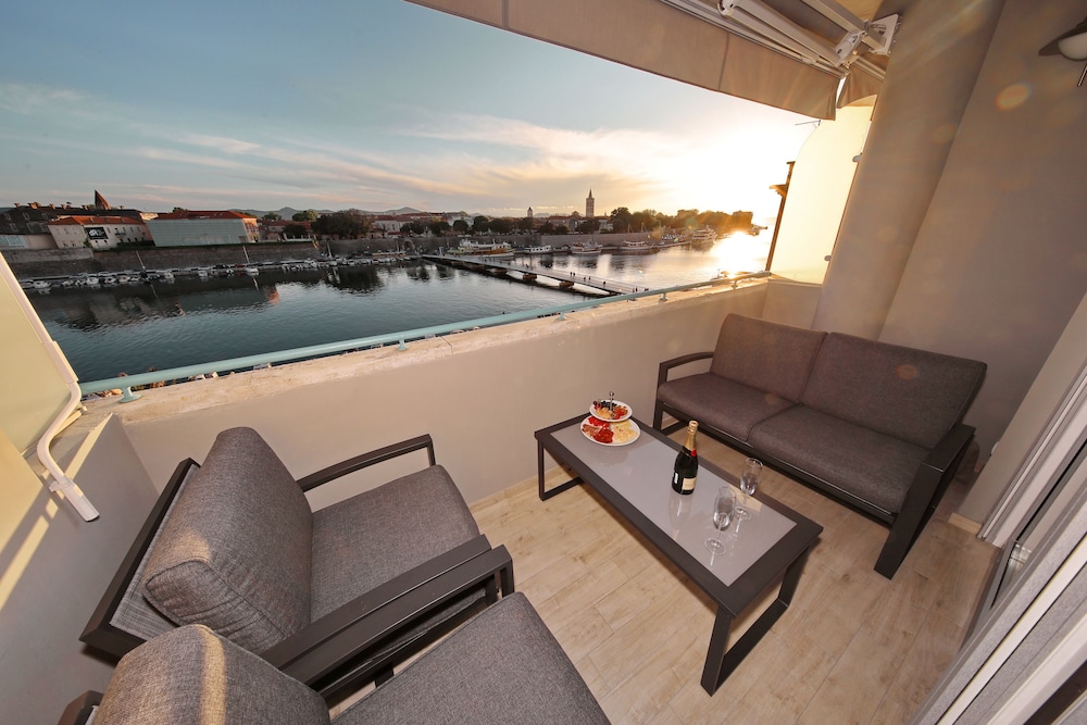 Apartment Sundowner