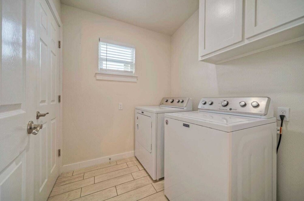 Sleeps 20! 2 Homes Near the Beach, Private Pools, Gameroom, Large Family Retreat