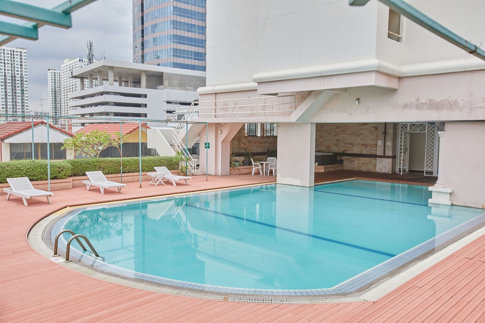 The Royal City Hotel