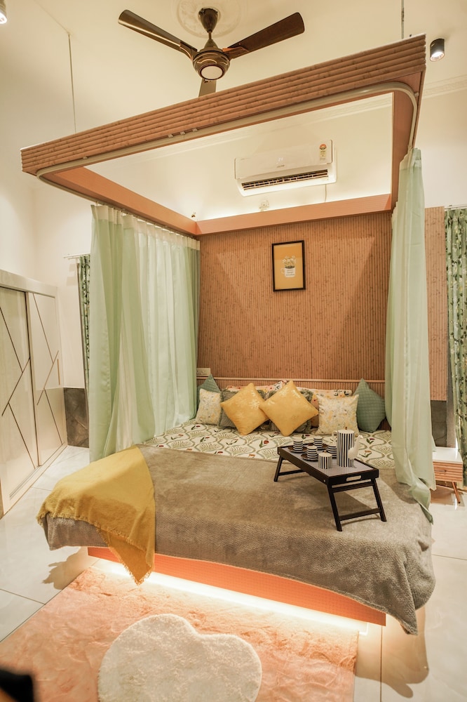 Sanjeevani Farms, Bhopal : A Luxury 5 Bedroom Private Pool Villa