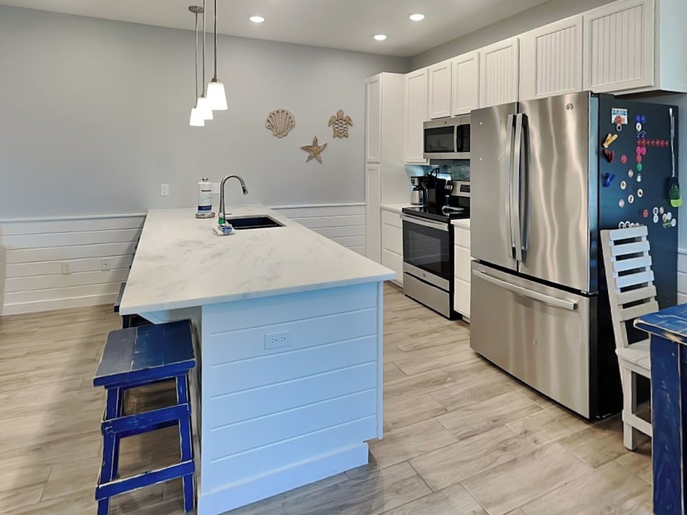 Port A's Flip Flops & Pop Tops by Silver Sands Vacation Rentals