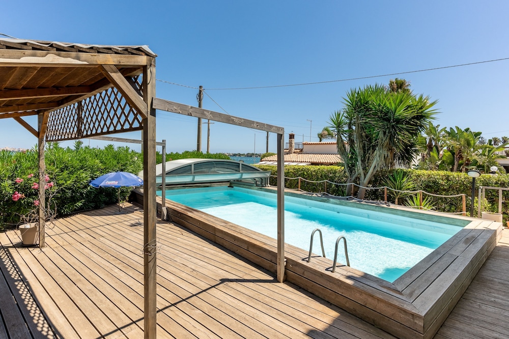 Casa Matilde Vista Mare con Piscina by Wonderful Italy