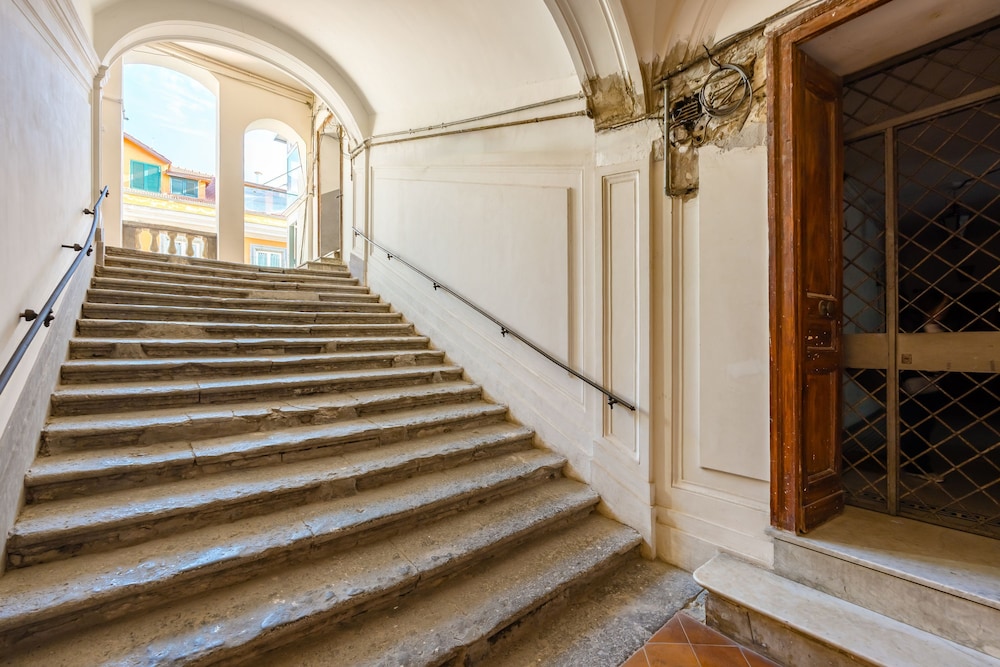 Palazzo Maddaloni Sweet Home By Napoliapartments
