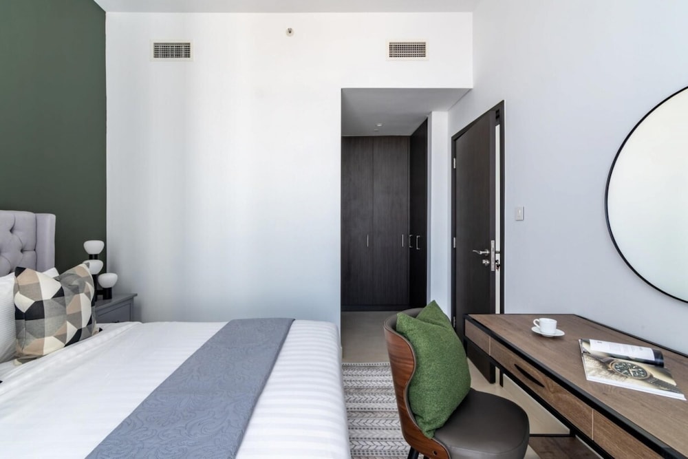 Silkhaus High Floor Connected to Zabeel Mall