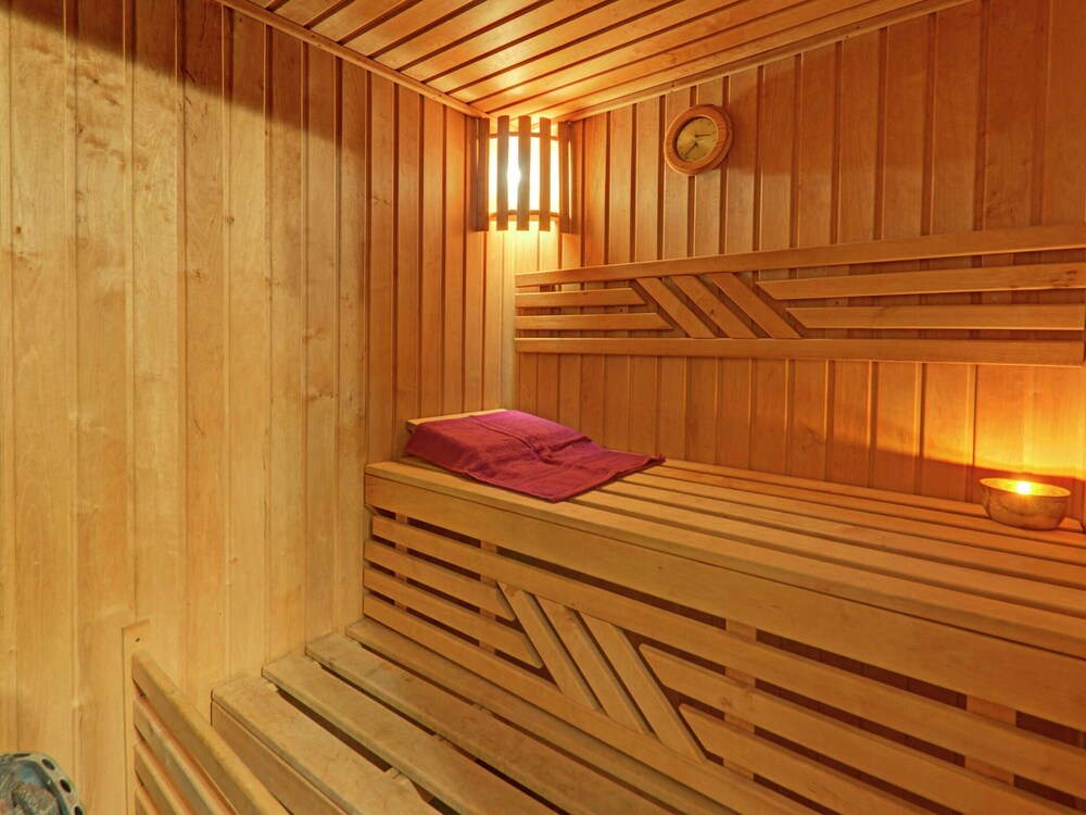 Modern Chalet with Hot Tub in Les Collons