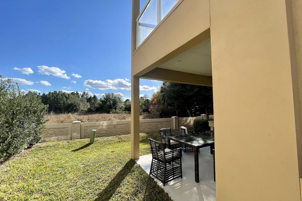 Modern Magic Village Home for 12 With Grill 3131