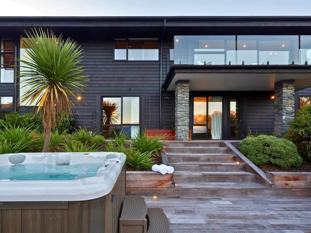 11 Aspen Grove by MajorDomo