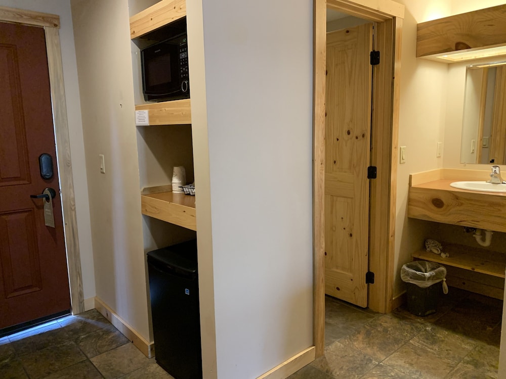 Methow River Lodge & Cabins