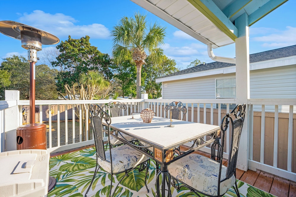 Steps to Ocean! PCB Family Home w/ Outdoor Oasis