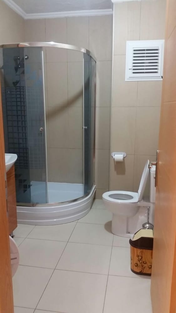 Ayvalik Konaklari