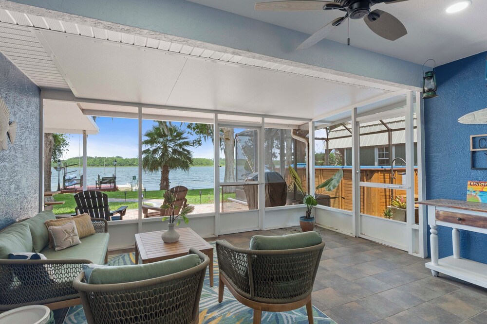 Welcoming Little Blue Lakehouse in Crystal River