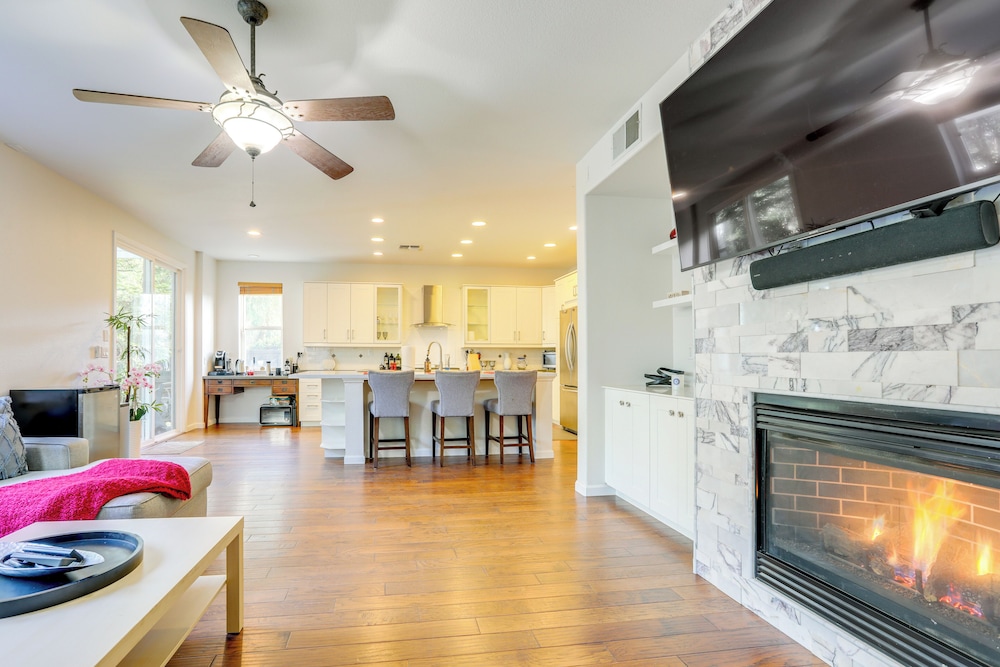 4 Mi to UC Davis: Updated Family Home!