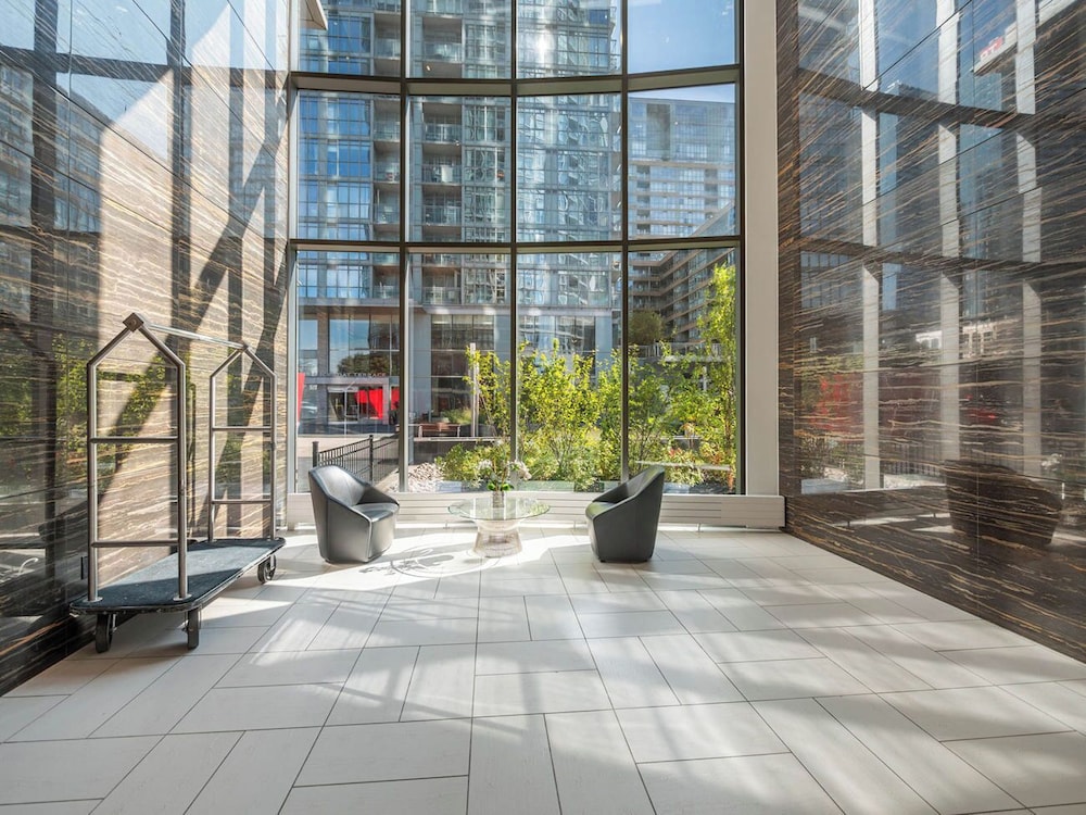 City Suites w Views-1
