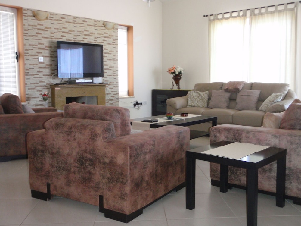 top View Villa Pool- Not Overlooked - Panoramic Views -free Wifi-uk Tv