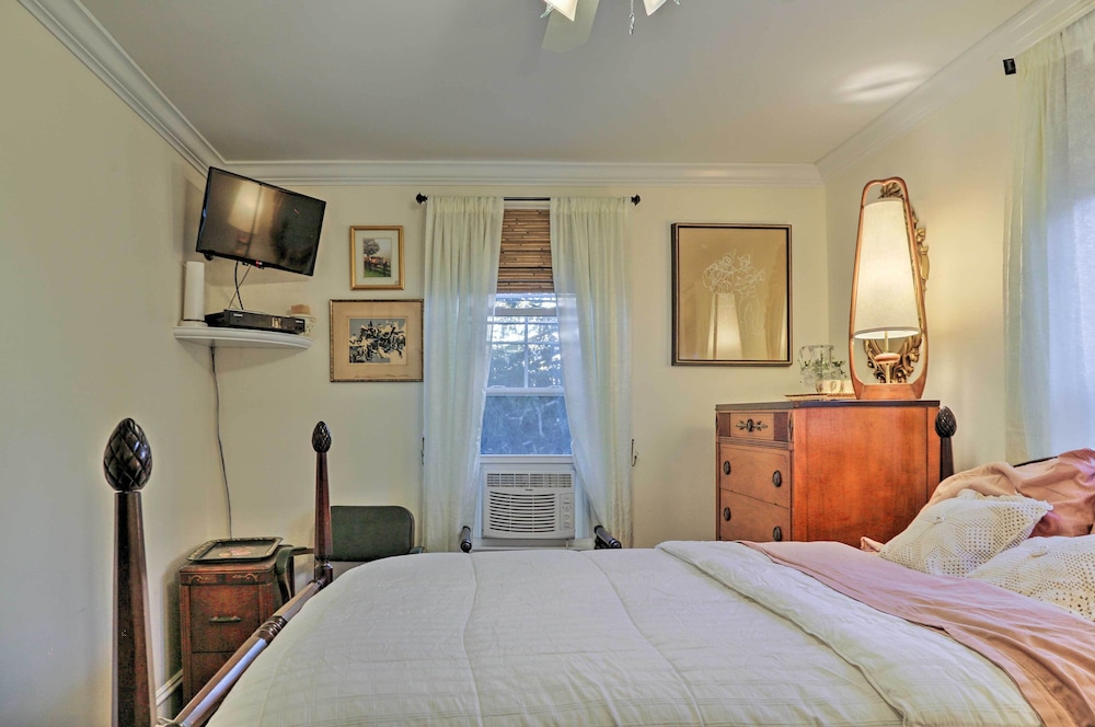 Historic Ocean Grove Home - Walk to Beach! view 3