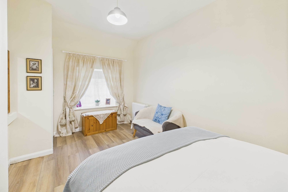 Host Stay Lane Farm Cottage