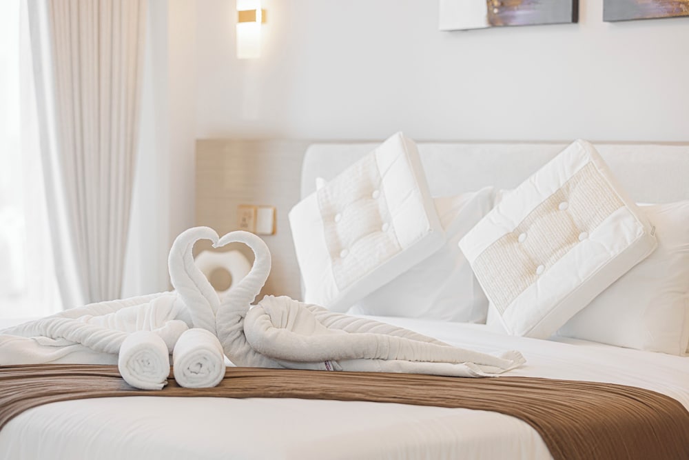 Grande Suites by Hostiva - Burj View