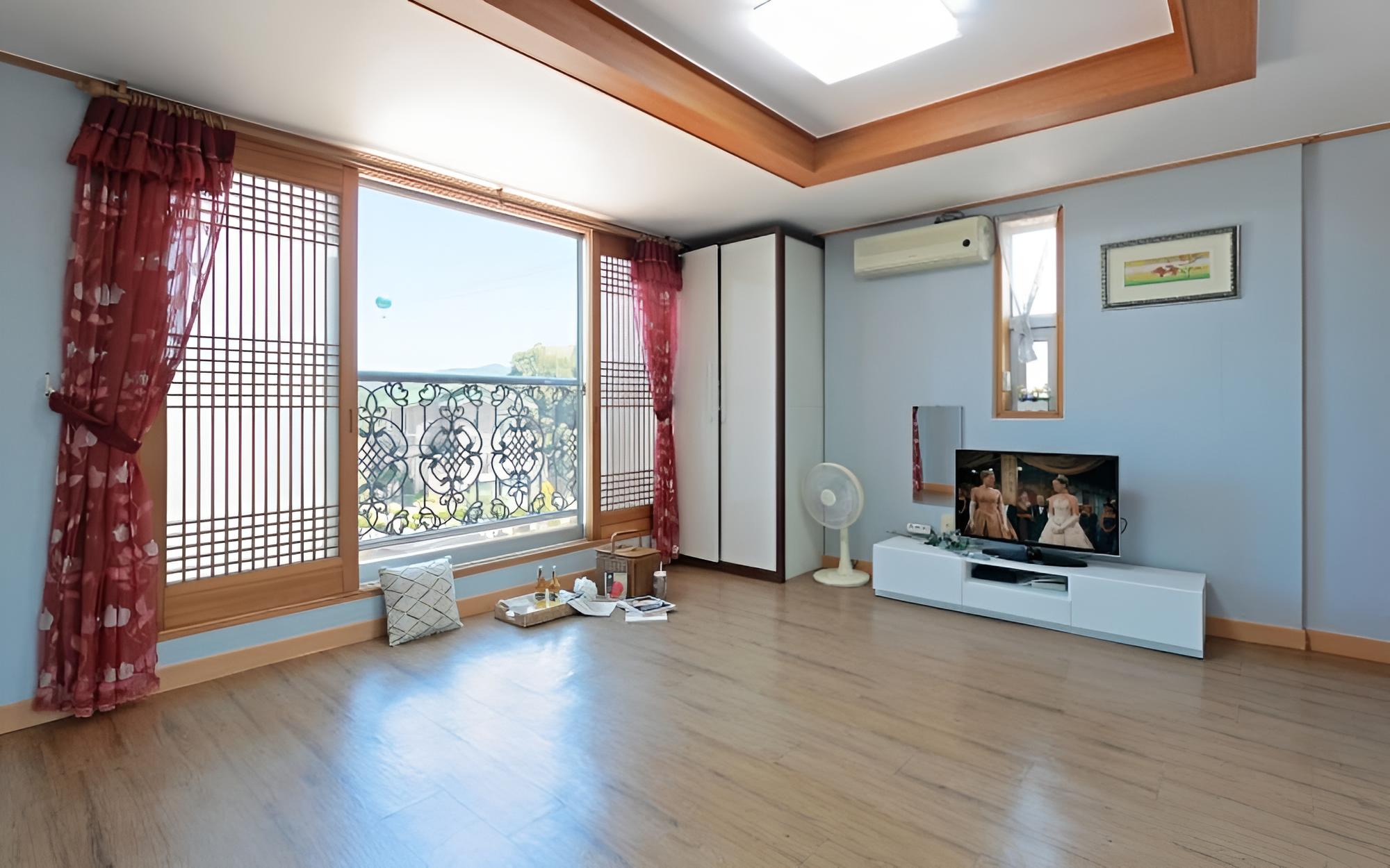 Photo 63