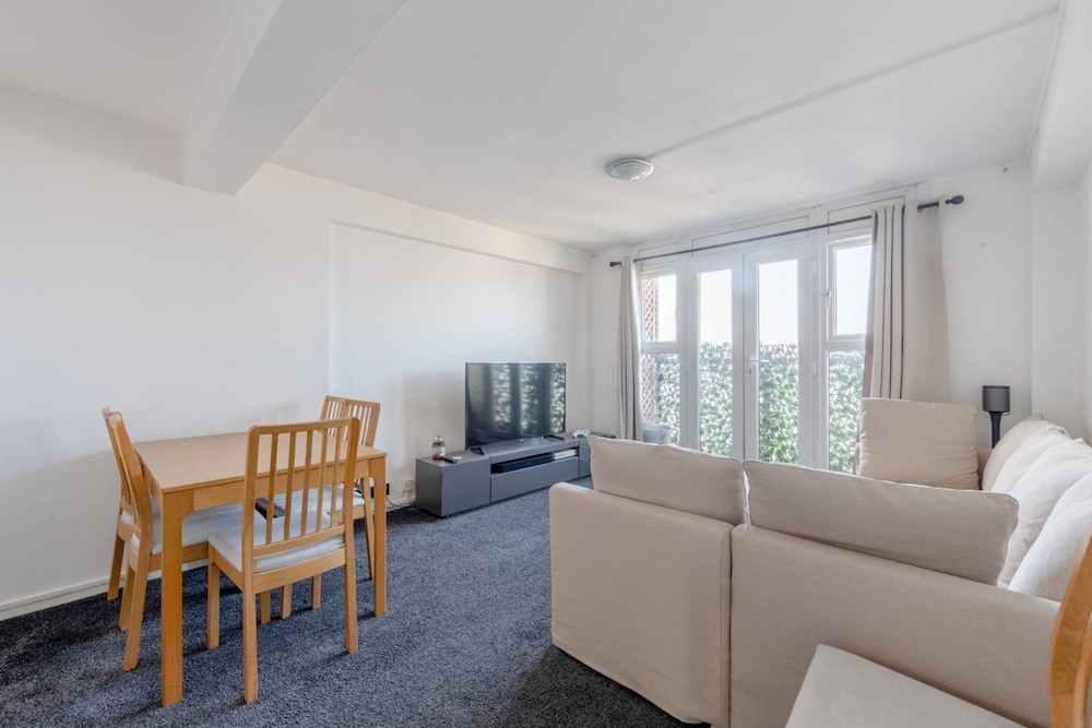 Scenic and Unique 2 Bedroom - Hackney Central