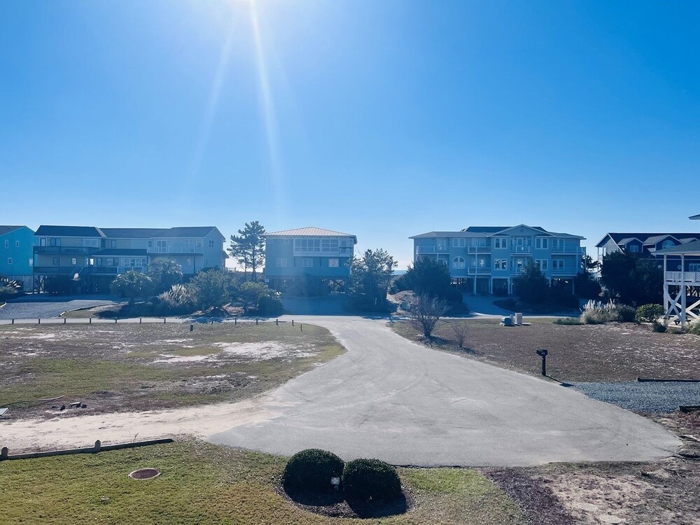 Victoria - 3 Br Home
