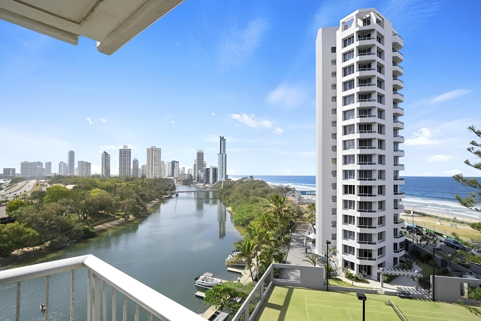 Narrowneck Court