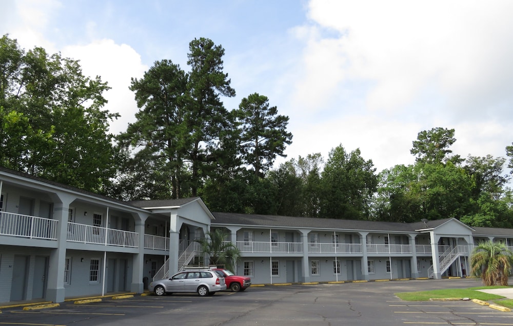 Travelodge by Wyndham Walterboro