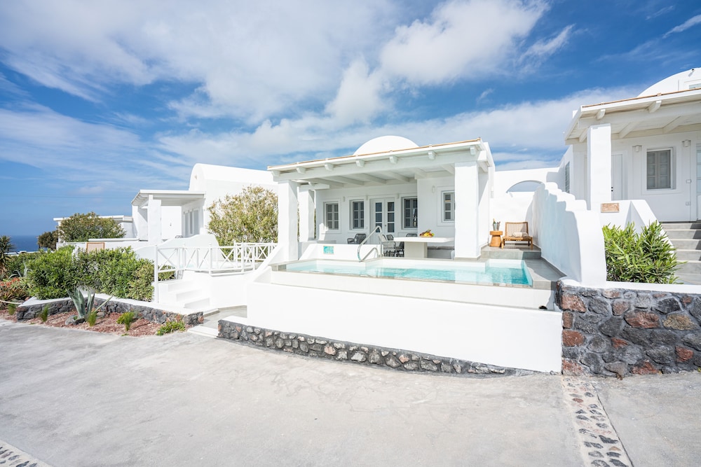 Oia Sunset Villas
