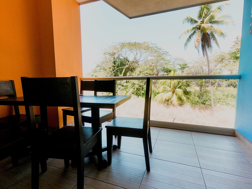 Room2Board Hostel and Surf School