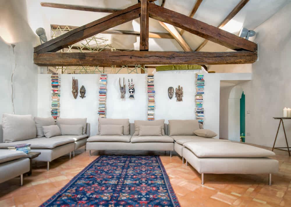 New Sophisticated Rome Apartment in the Heart of the Historic Ghetto of Rome