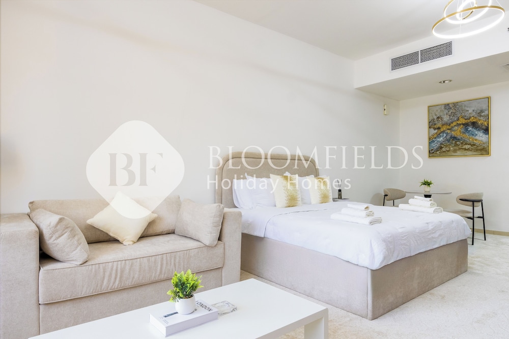 Bloomfields Luxurious Stu in Mulberry