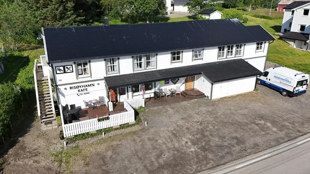 Risøyhamn Kafe