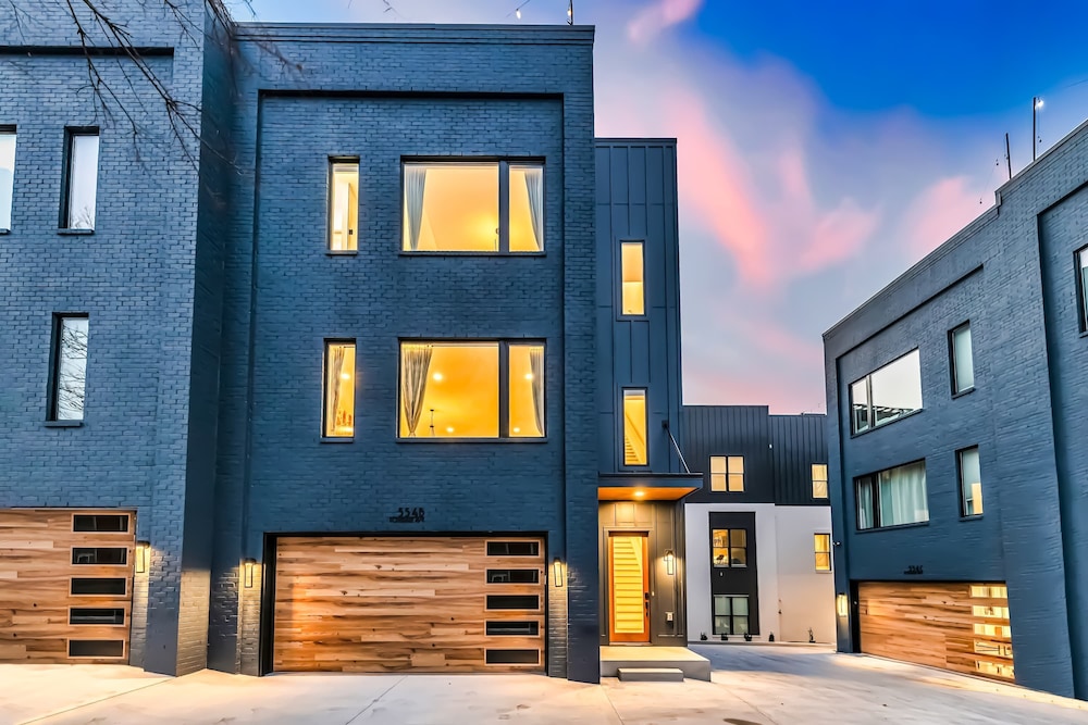 4 Rooftop Decks 4 Hot Tubs Game Rooms Sauna
