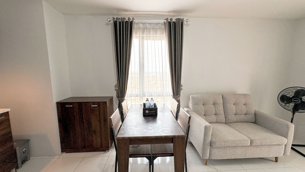 Nice And Comfortable Stay 2Br At Tamansari Prospero Sidoarjo Apartment