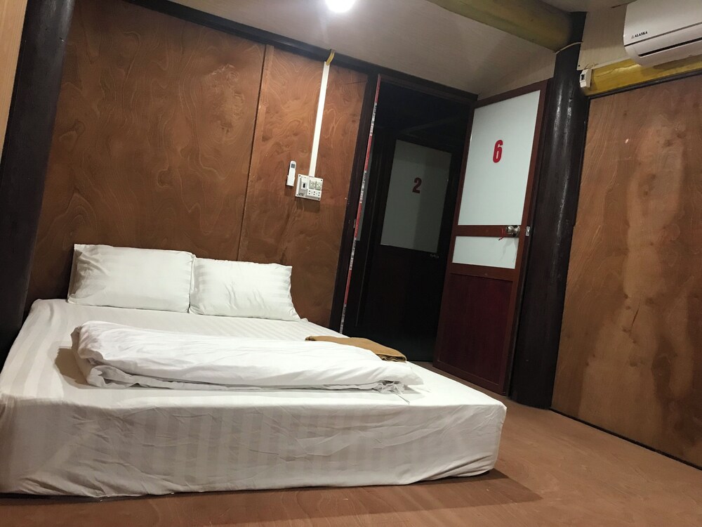 Photo 6