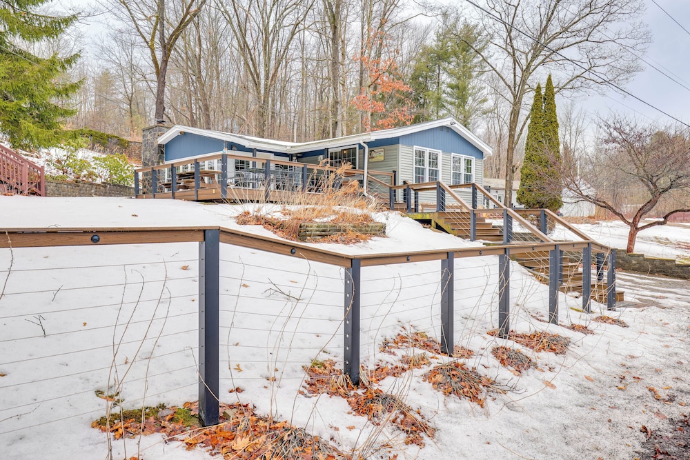 Lakefront Home w/ Private Dock in Alpine!
