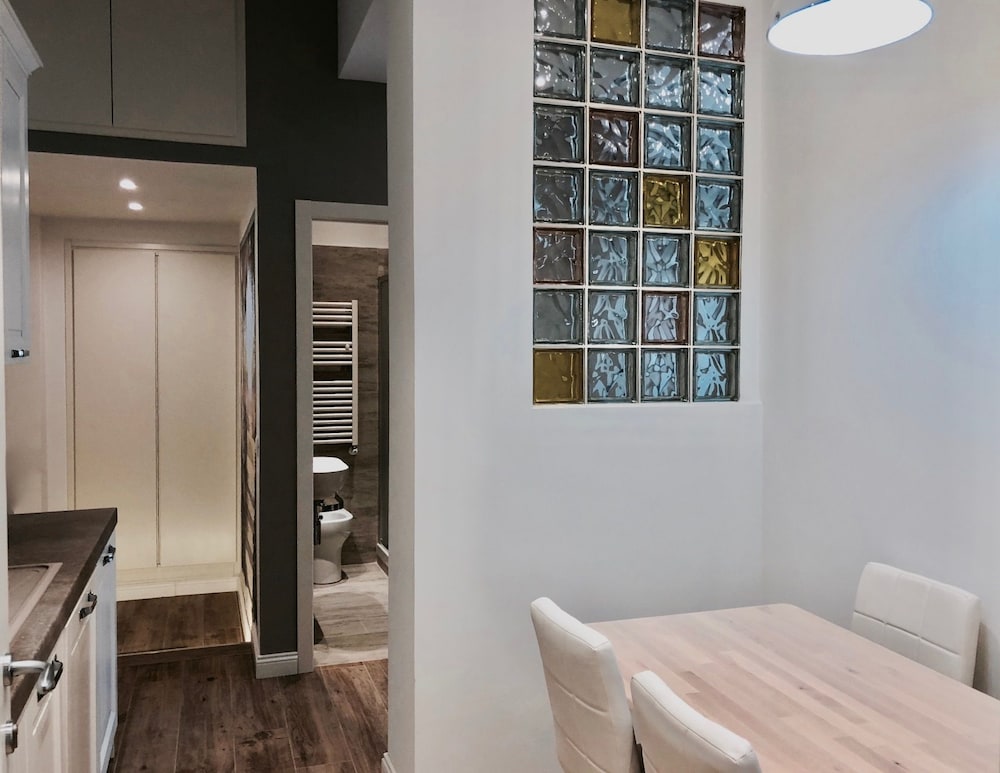 Audrey's Roman Holidays Suites&Rooms