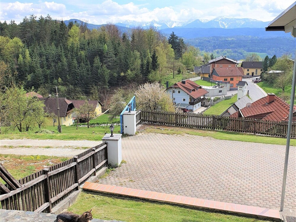 Apartment by Worthersee With Pool