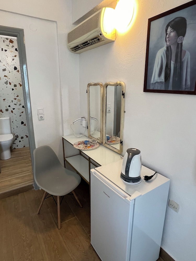 Avra Boutique