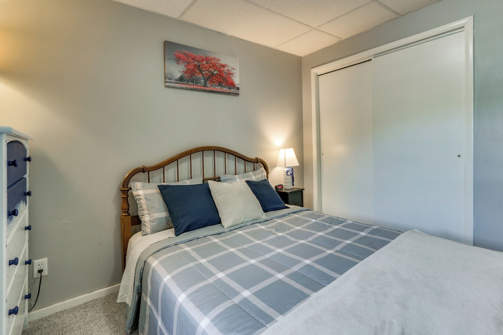14 Mi to Black Moshannon! Pet-friendly Apartment