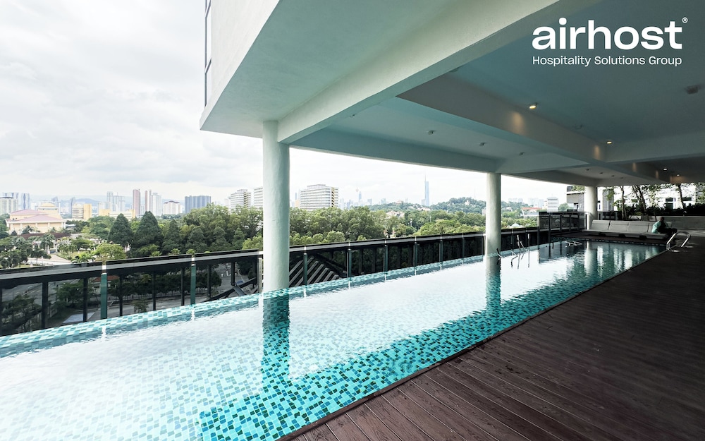 Met1 Residences Mont Kiara by Airhost