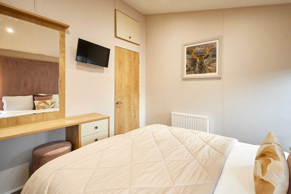 Host Stay Kinship Lodge