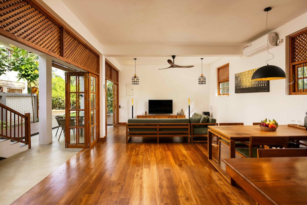 Kandakuliya Sunrise Beach Villas