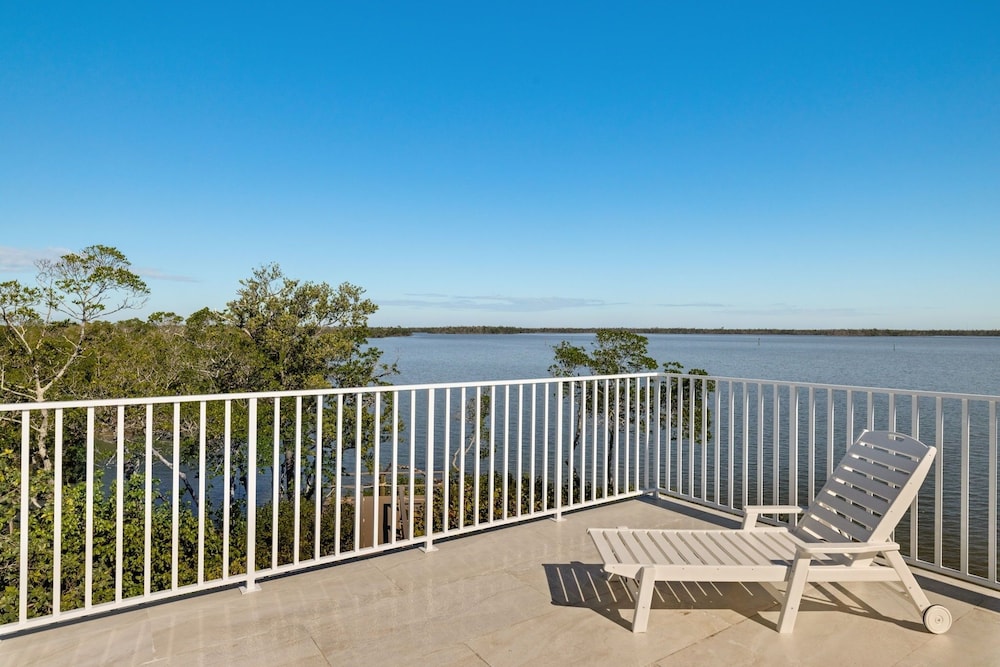 21381 Widgeon Point 6 Bedroom Estate