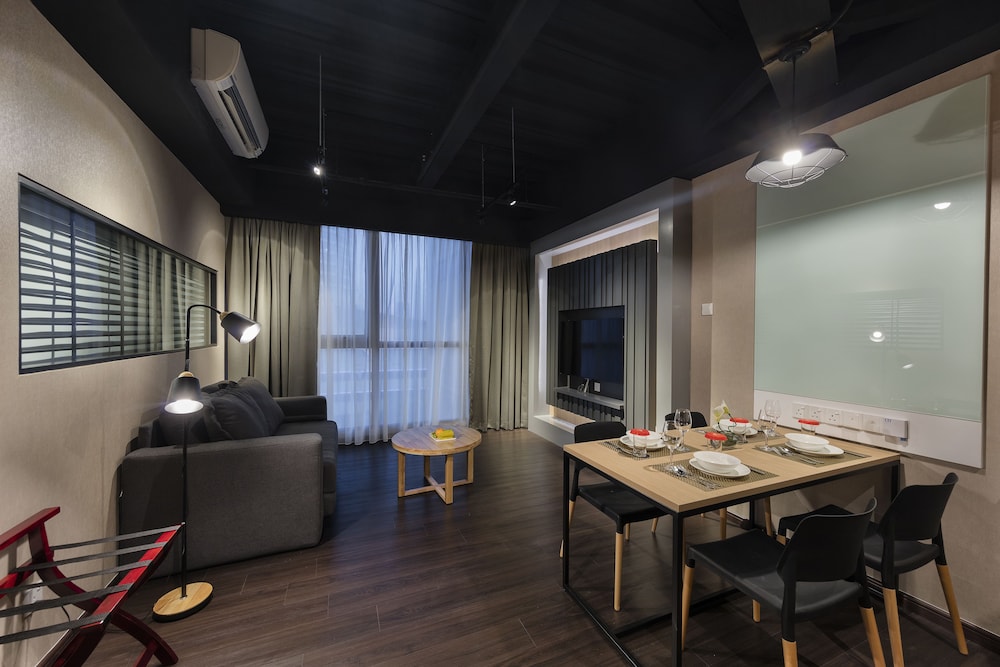 The Granite Luxury Hotel Penang 75