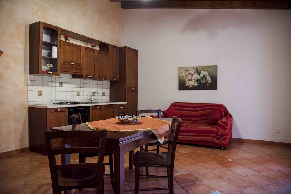 House Surrounded by Olive Trees en Sciacca — kitchen